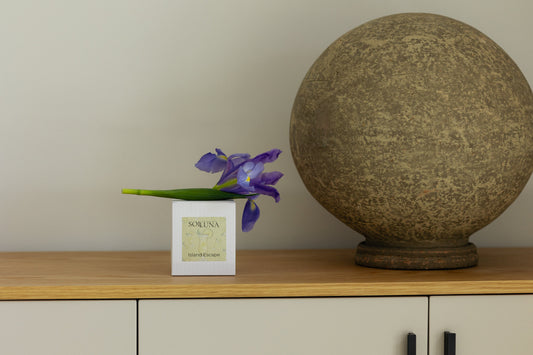 Personalised scented candles: luxury gift ideas for brands and events