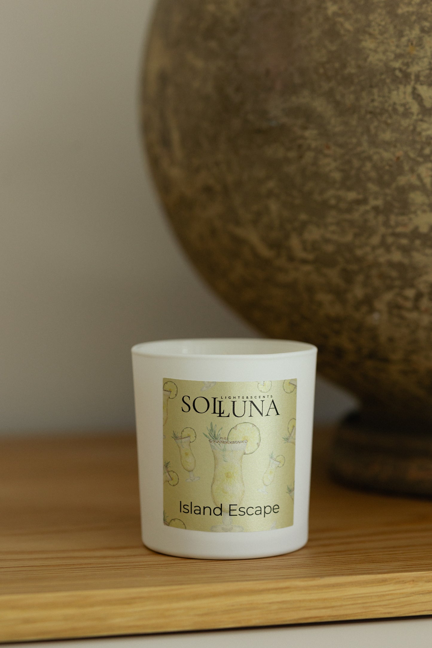 Candle jar Island Escape